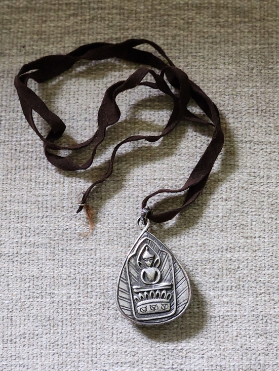 Lucky Brand Jewelry - Lucky Brand Teardrop Reversable Necklace Buddha/Faux Turquoise Pendant